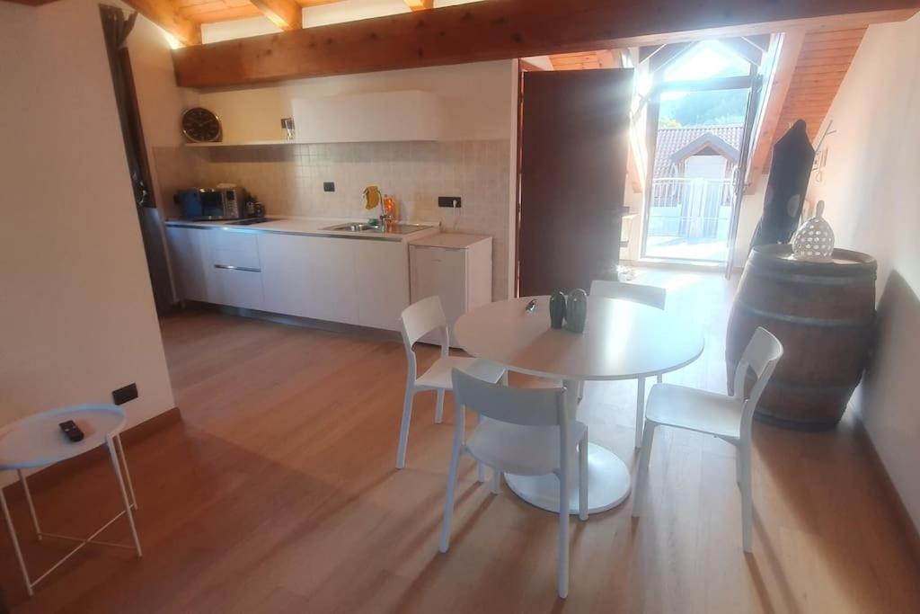 Charming 2.5Room Flat In Center Of Monforte D'Alba Luaran gambar