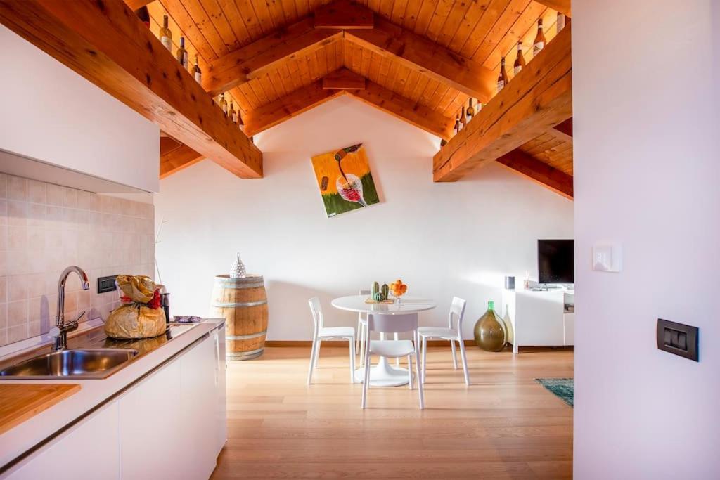 Charming 2.5Room Flat In Center Of Monforte D'Alba Luaran gambar